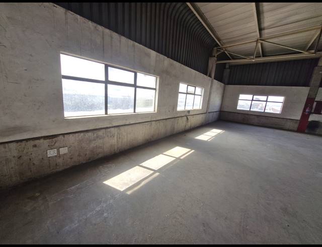 2,000M² WAREHOUSE TO LET IN BENROSE